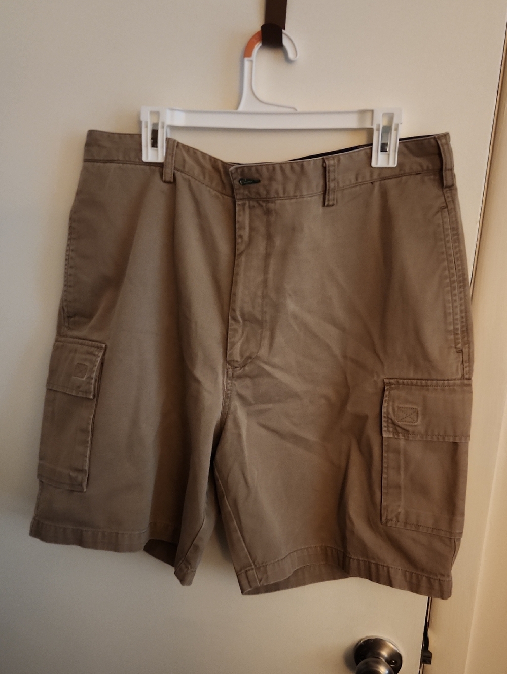Men's Tommy Hilfiger Cargo Shorts - Khaki Size 36